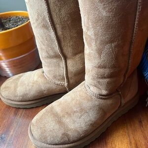 UGG Australia Womens Classic Tall II Boot Chestnut Size 7